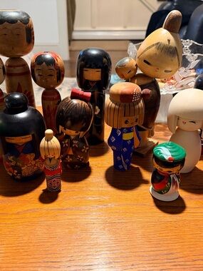 Wooden Kokeshi Doll Assortment - Mixed Colors
